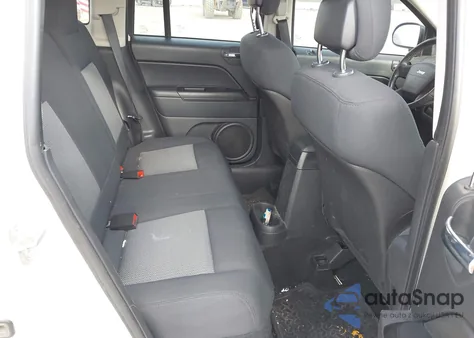 2010 Jeep Compass Sport/North z USA, uszkodzony, nr VIN 1J4NF4FB0AD551280